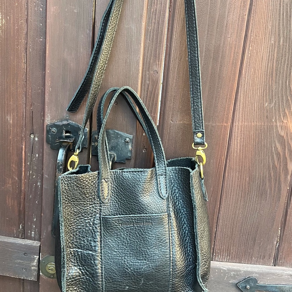 Portland Leather Goods, Lola, Tote Bag, Black Pebbled Leather w/magnetic closure - Picture 10 of 15